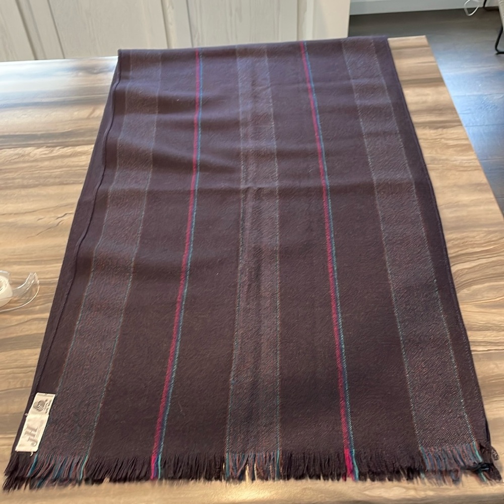 Vintage JH Collectibles 100% wool wrap